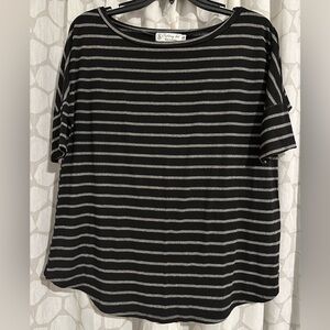 Fighting Eel Striped Black and Gray Top
